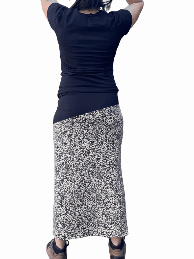 Falda_leopardo_espalda-scaled-1.png