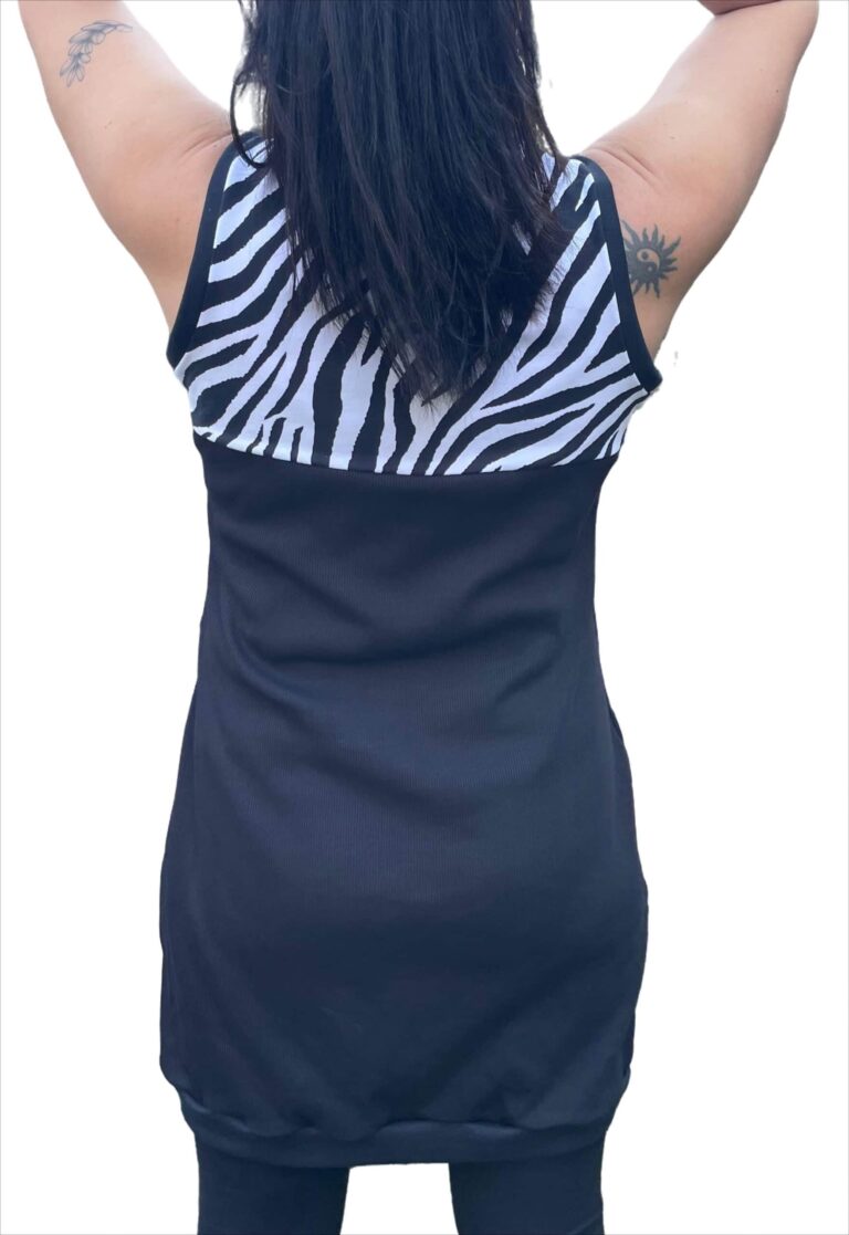 Vestidolactancia_negro-cebra-scaled-1.jpeg